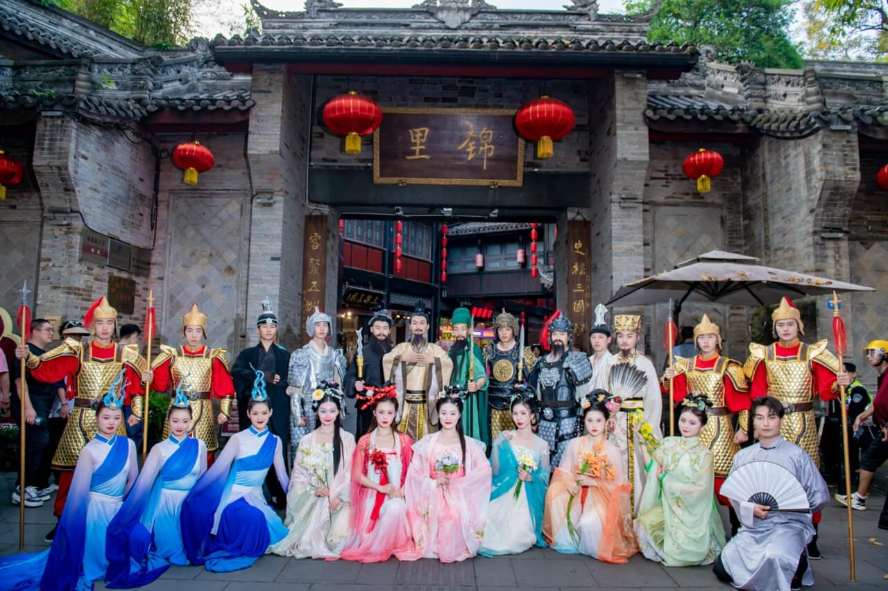 活动掠影 · 11